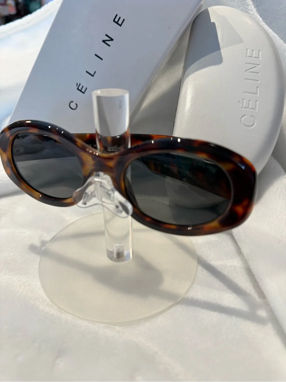 N/A celine oval